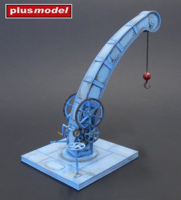 Hand operated port crane